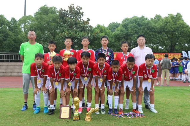 德泽尔比力争留住斯彭斯 国米与埃弗顿示好他